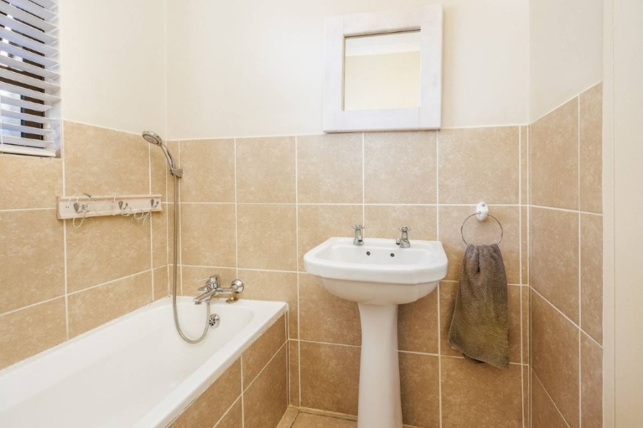 3 Bedroom Property for Sale in Jagtershof Western Cape